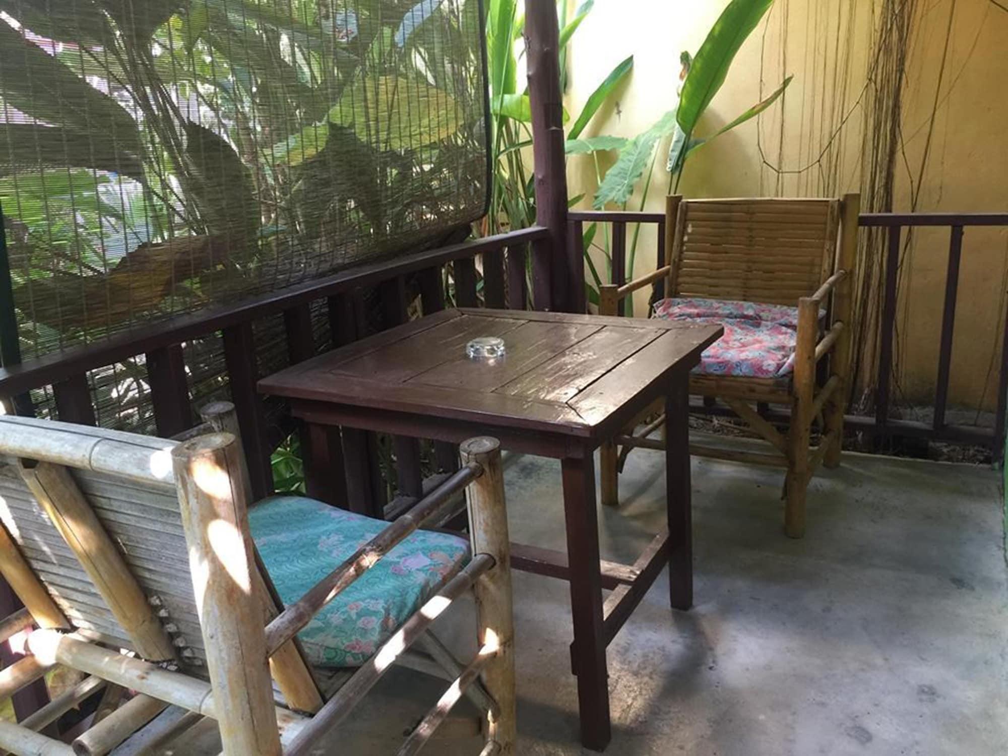 Cha-Ba Bungalow & Art Gallery Ko Lanta エクステリア 写真